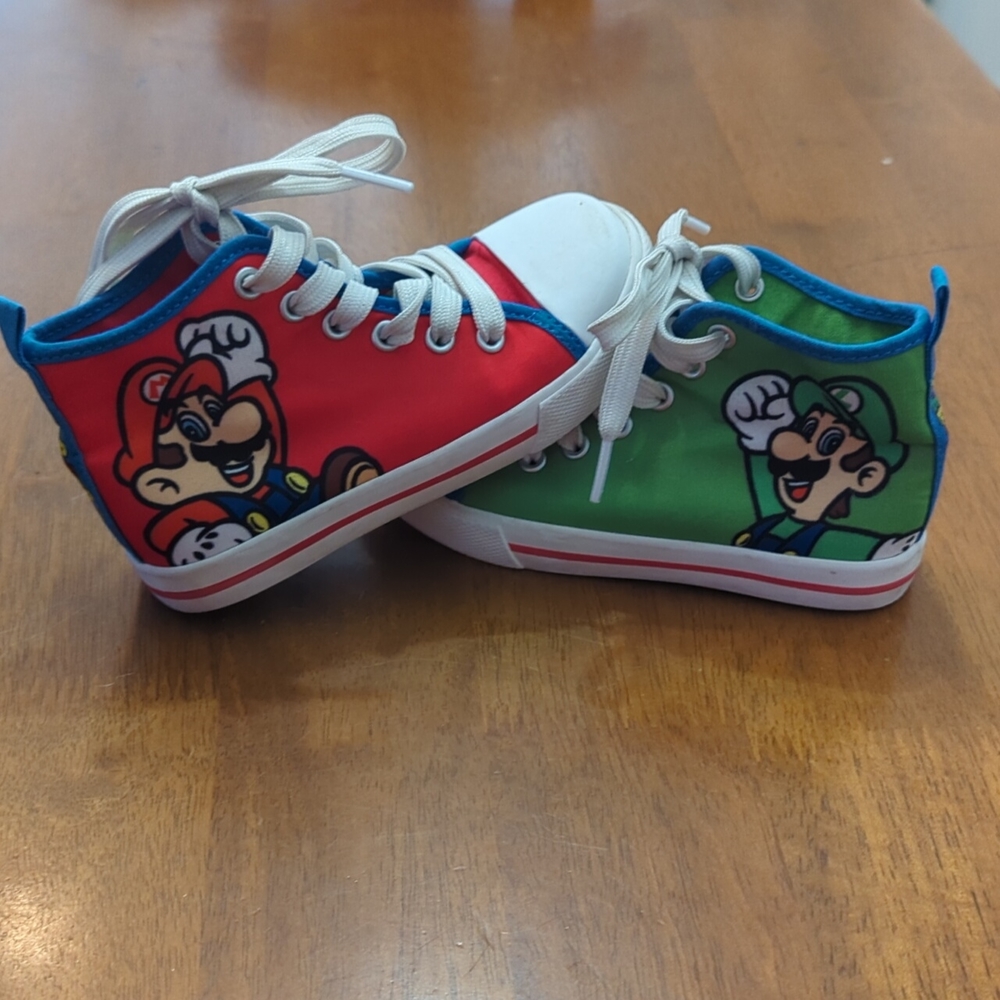 Size 10 Mario and Luigi  hitop shoes